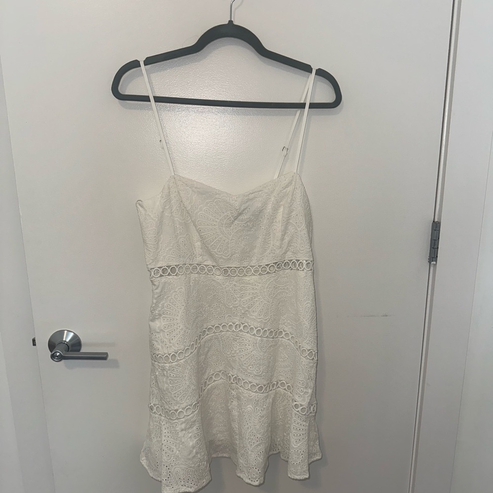 Lulu’s White Lace Cocktail Dress Size Large